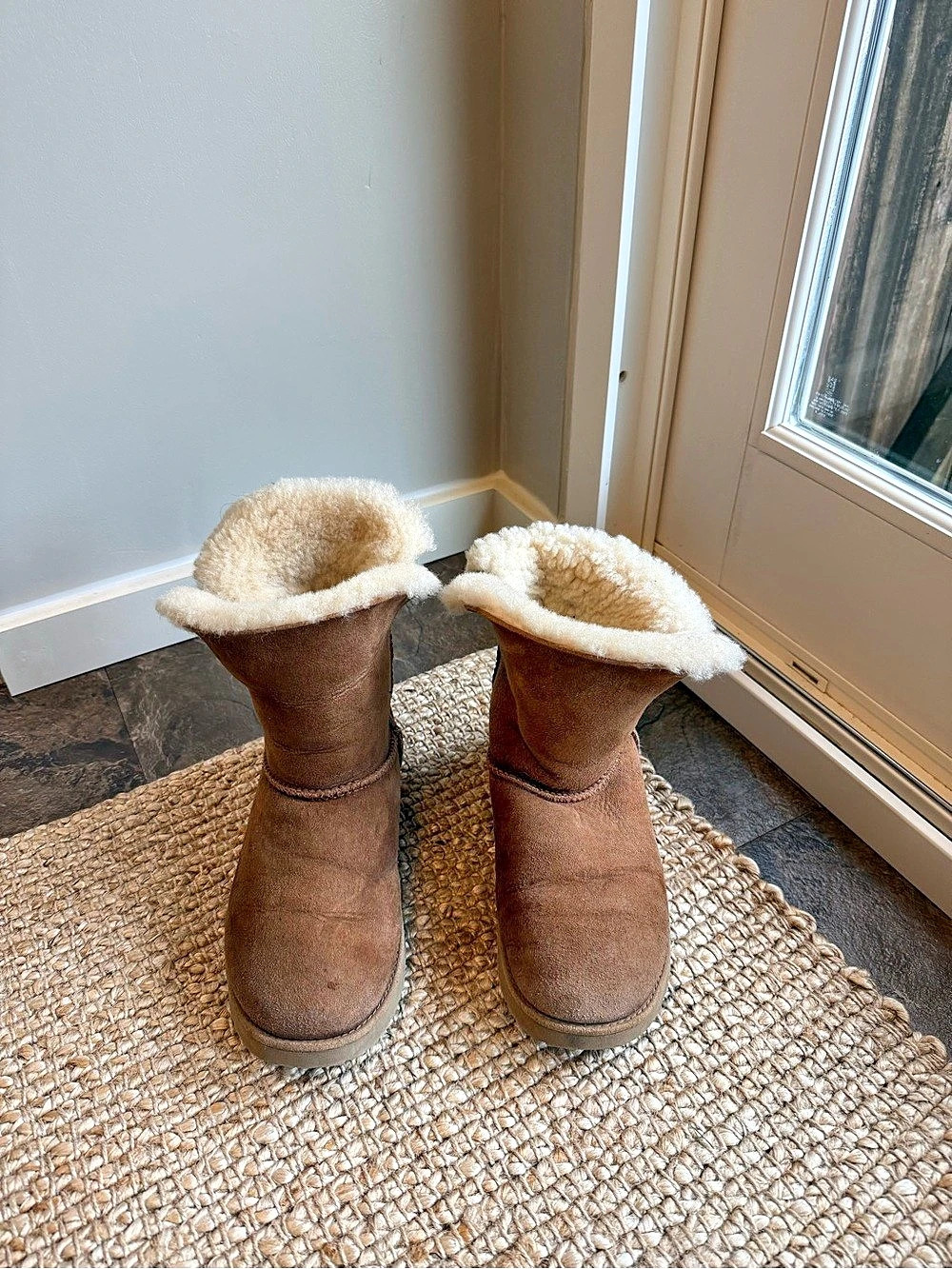 UGG Classic cuff short boots Sheepskin Boots Brown US 8